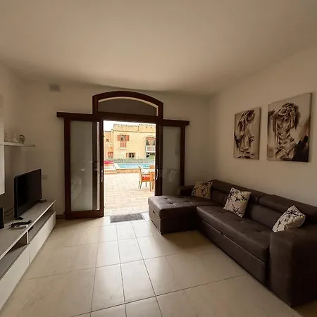 Villa Chambray & Mgarr