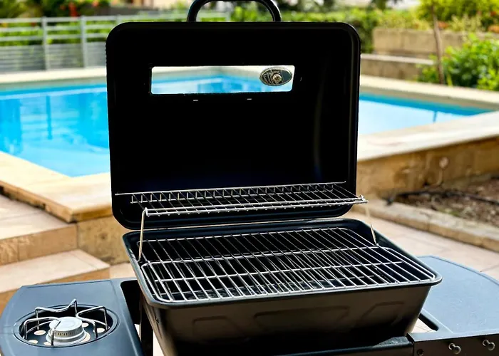 Chambray & Willa Mgarr