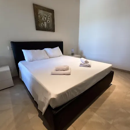 Chambray & Villa Mgarr
