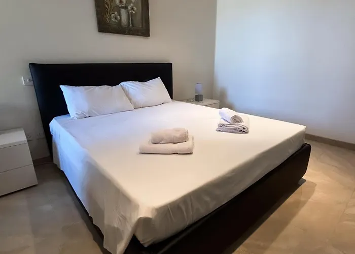 Chambray & Villa Mgarr